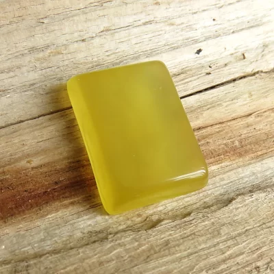 نگین تک عقیق زرد مستطیلی حکاکی شرف الشمس کد 47970