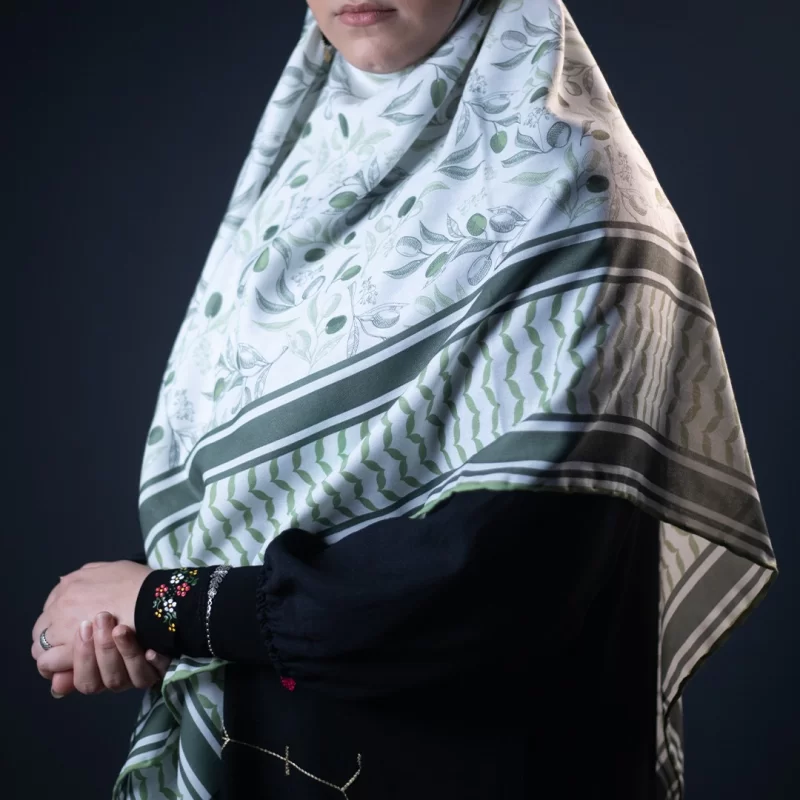 روسری زنانه نخی طرح شاخه زیتون