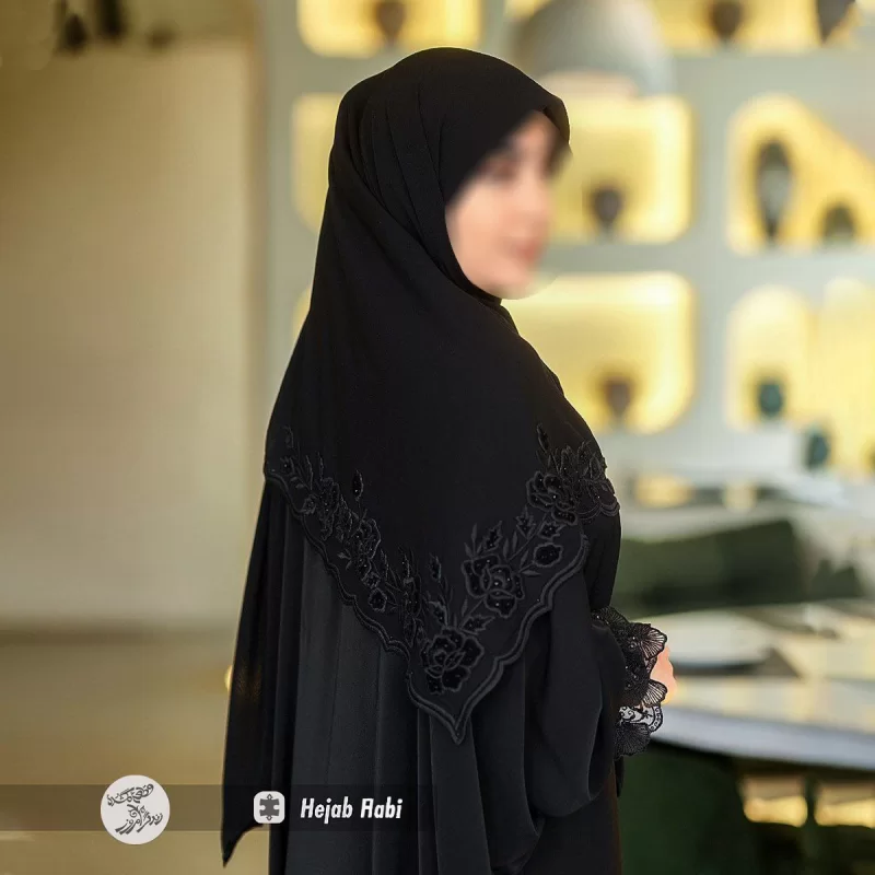 روسری مشکی کرپ حریر گلدوزی شده کد 2515