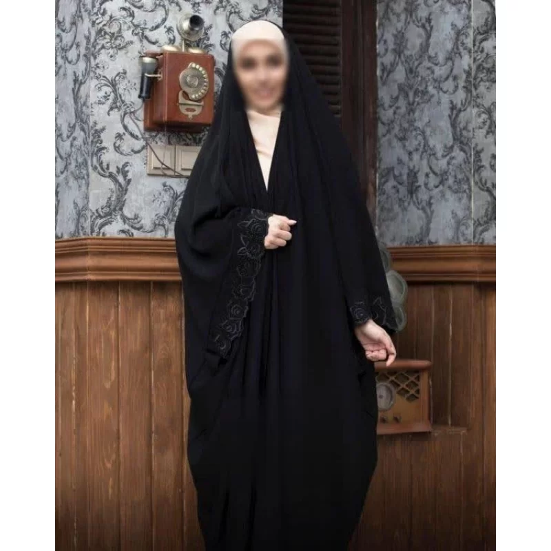 چادر مشکی عربی گلدوزی طرح الهام