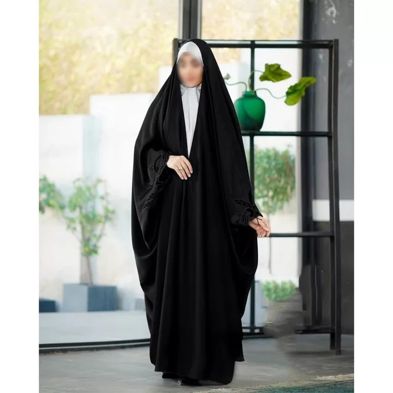 چادر مشکی عربی گلدوزی طرح مینا