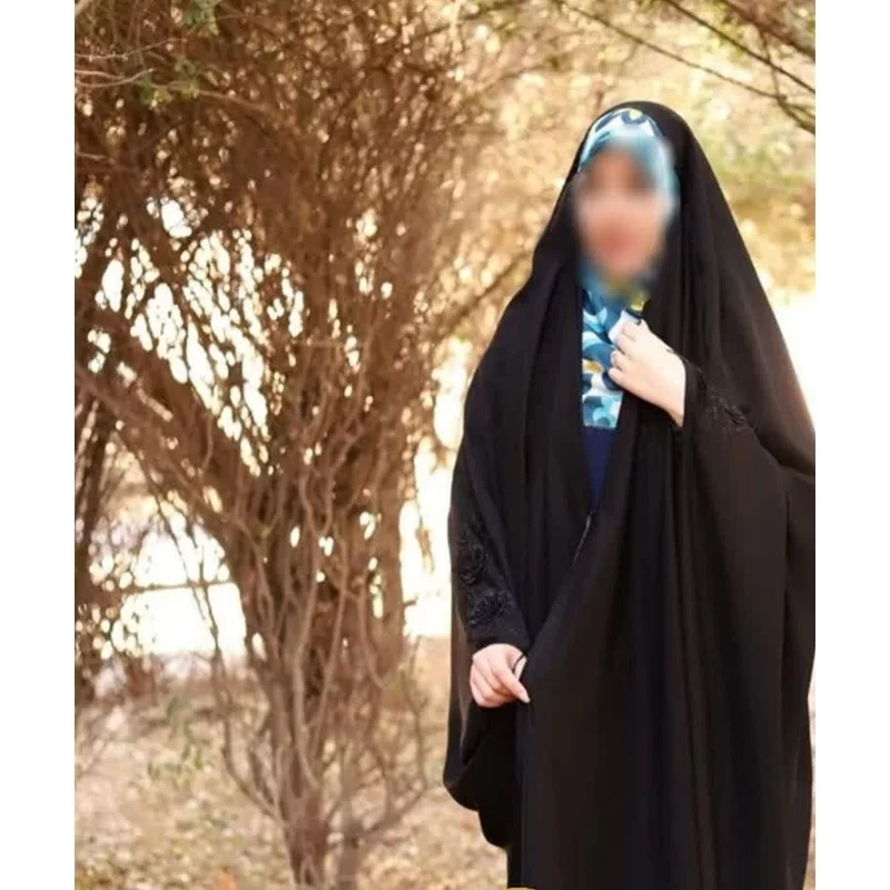 چادر مشکی عربی گلدوزی طرح یاس