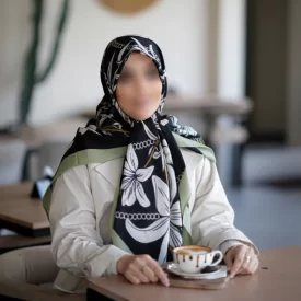 روسری وول طرح لیلیوم