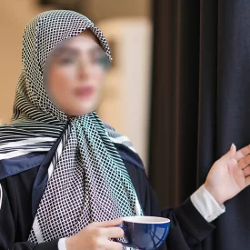 روسری ابریشم ژاکارد طرح باربری