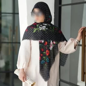 روسری نخ یونیک گوچی حاشیه گل 