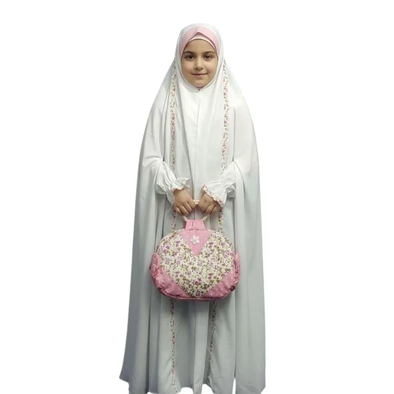 ست جشن تکلیف دخترانه طرح گلبرگ