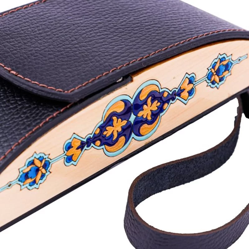 قاب عینک چرمی اسپرت طرح دیدار