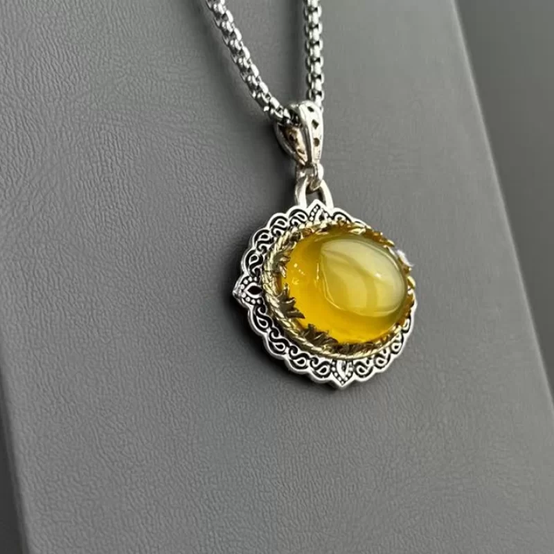 مدال نقره زنانه مدل عقیق زرد شرف الشمس کد 74