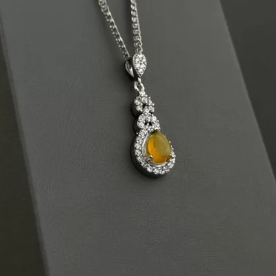 مدال نقره زنانه مدل عقیق زرد شرف الشمس آبکاری رادیوم کد 107