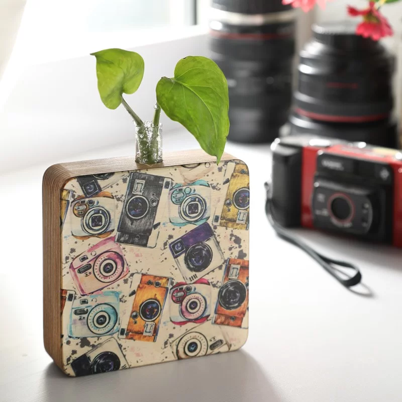 گلدان چوبی دکوراتیو مدل P-119B طرح دوربین عکاسی