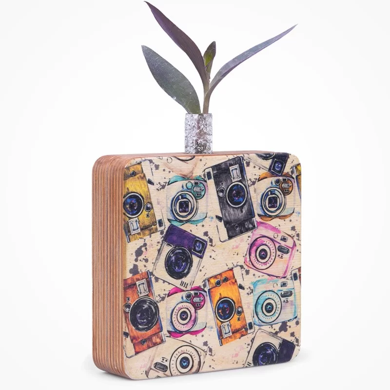 گلدان چوبی دکوراتیو مدل P-119B طرح دوربین عکاسی