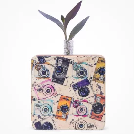 گلدان چوبی دکوراتیو مدل P-119B طرح دوربین عکاسی