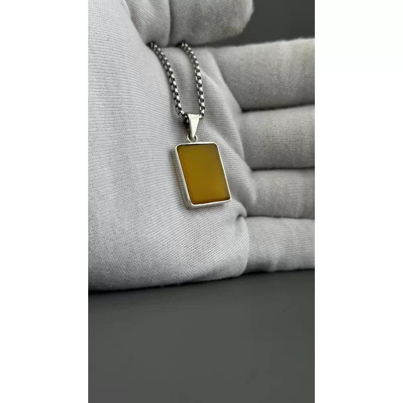 مدال نقره زنانه مدل عقیق زرد شرف الشمس کد 78