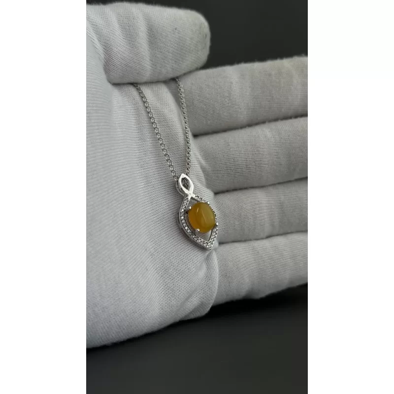 مدال نقره زنانه مدل عقیق زرد شرف الشمس آبکاری رادیوم کد 106