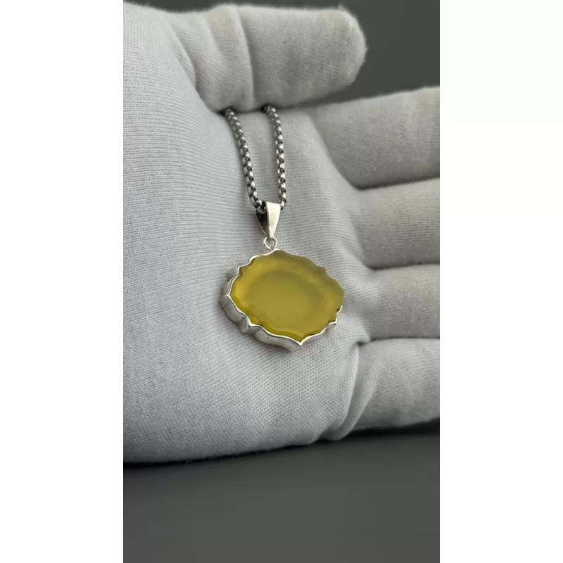 مدال نقره زنانه مدل عقیق زرد شرف الشمس کد 81