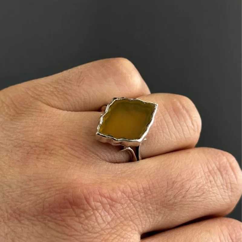 انگشتر نقره مردانه مدل عقیق زرد شرف الشمس کد 9