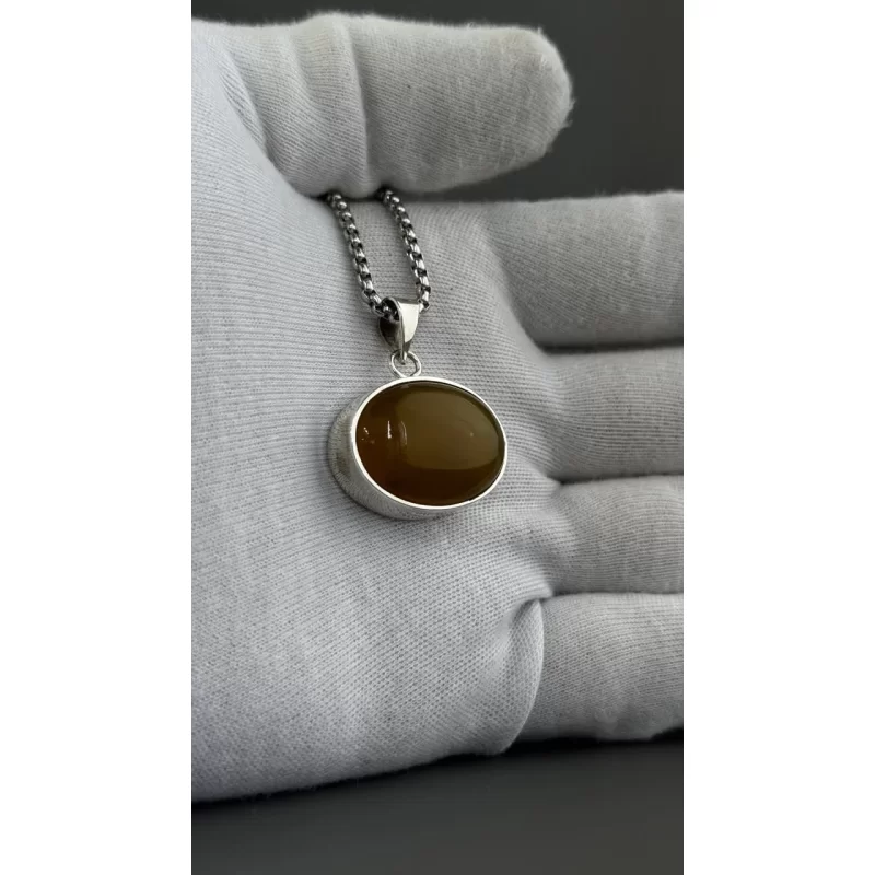 مدال نقره زنانه مدل عقیق زرد شرف الشمس پشت بسته حرز امام جواد کد 85