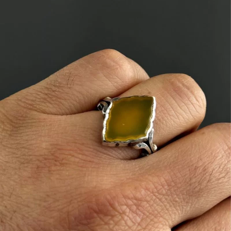 انگشتر نقره مردانه مدل عقیق زرد شرف الشمس کد 11