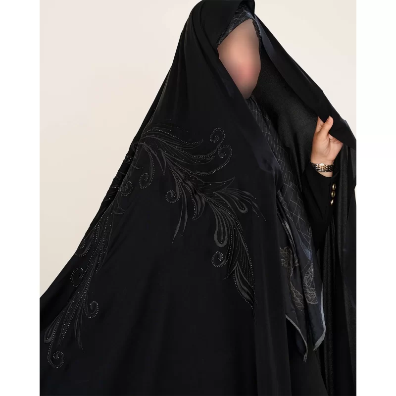 چادر مشکی سنتی ایرانی گلدوزی طرح طاووس قجری کره کد CH322085