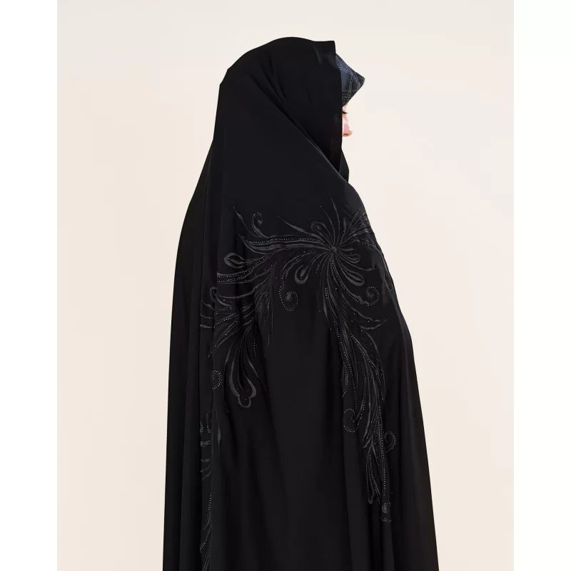 چادر مشکی سنتی ایرانی گلدوزی طرح طاووس قجری کره کد CH322085
