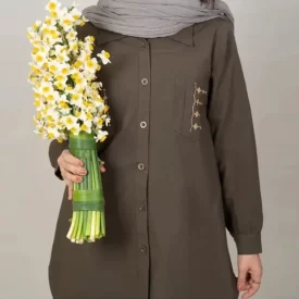 مانتو اسپرت زنانه الیاف طبیعی گلدوزی رنگ سبز مدل پیونی