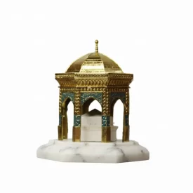 تندیس برنزی سقاخانه حرم امام رضا (ع)