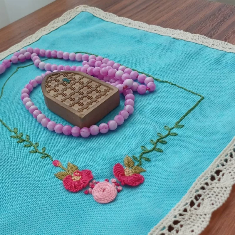 جانماز گلدوزی 