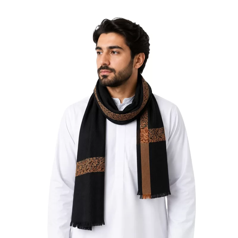 شال کشمیری نخی رنگ مشکی با نوار قرمز رنگ