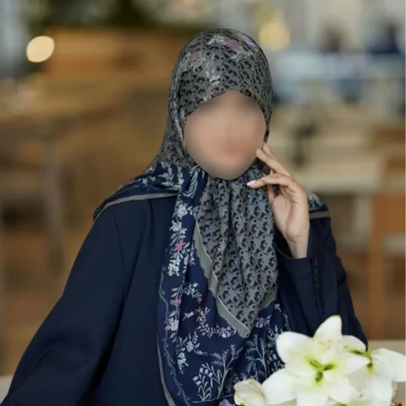 روسری نخی سرمه ای وال ترک طرح دیور