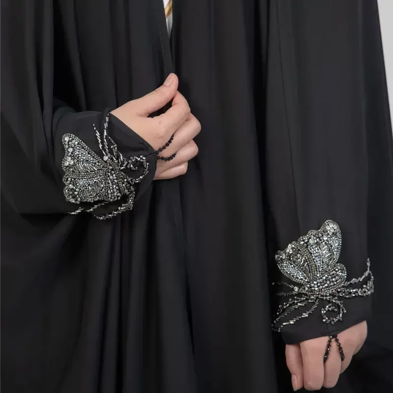 چادر مشکی پارچه نداقطری مدل پروانه نقره‌ ای