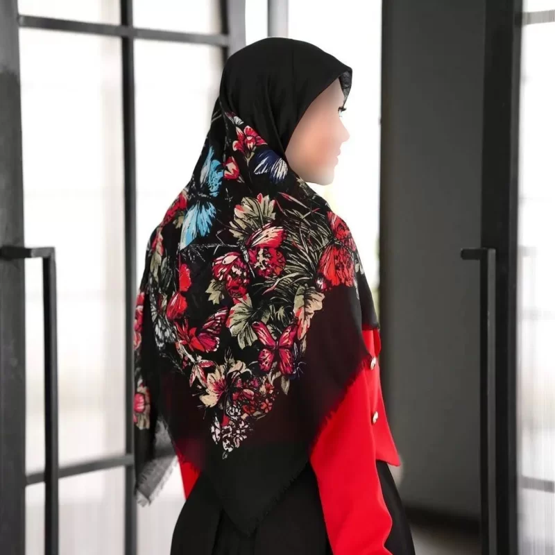 روسری زنانه مشکی قرمز نخ یونیک طرح گل پروانه دیور