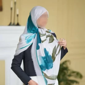 روسری زنانه سفید سبز نخ یونیک طرح گل زنبق