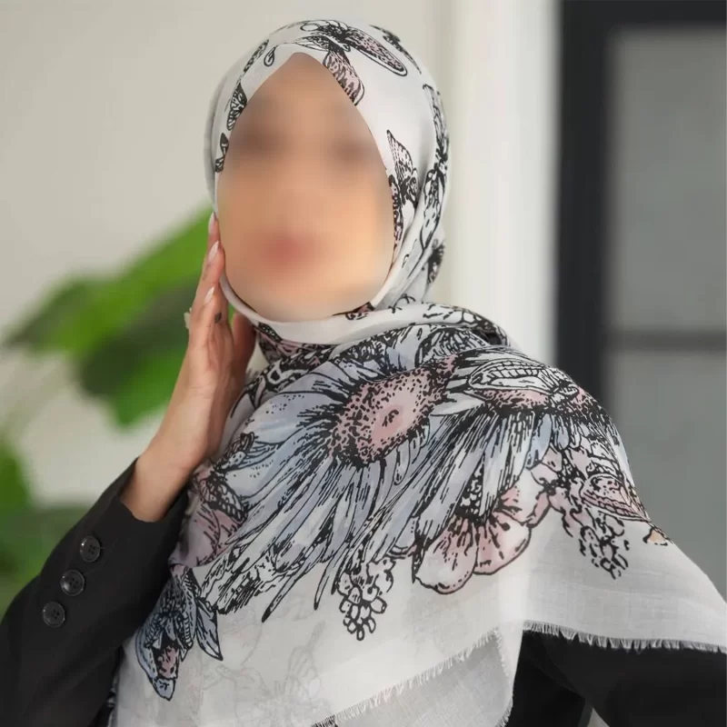 روسری زنانه سفید صورتی نخ یونیک طرح باغ پروانه ها