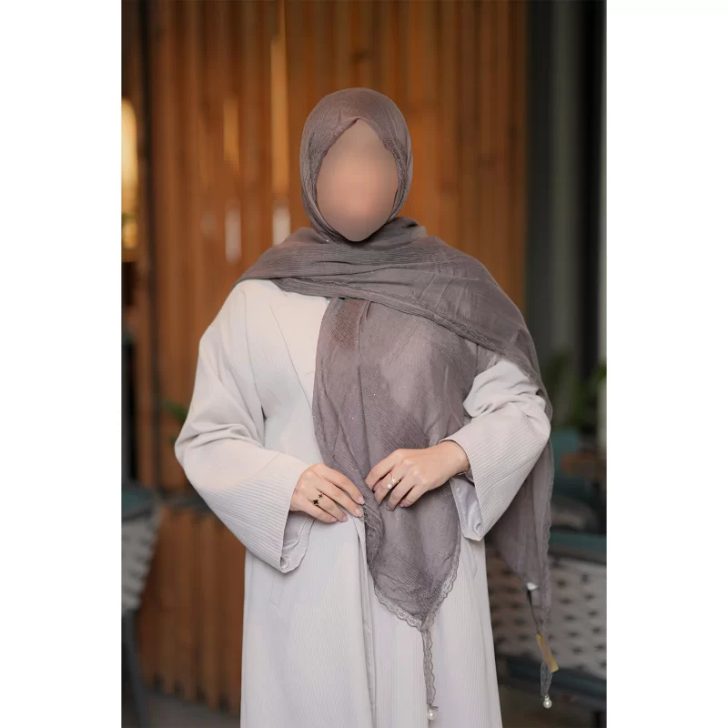 روسری زنانه نسکافه ای دودی مدل پلیسه مرواریدی