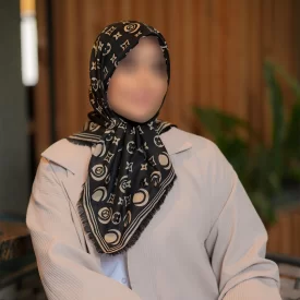 روسری زنانه مشکی کرم ابریشم طرح ال وی