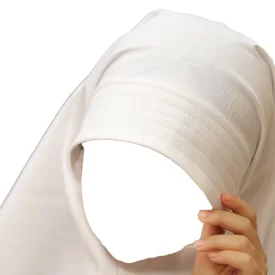 مقنعه ابر دوزی 70 تترون رنگ سفید کد 1522