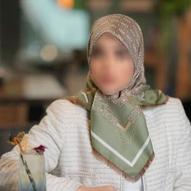 روسری زنانه سبز ابریشم طرح گس
