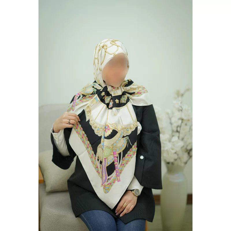 روسری زنانه شیری طرح هرمس جواهر