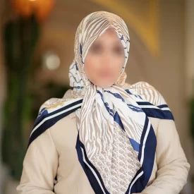 روسری زنانه آبی جین و کرم ابریشم ژاکارد طرح زبرا