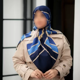 روسری زنانه سرمه ای آبی ابریشم ژاکارد طرح کمربندی وسط ساده