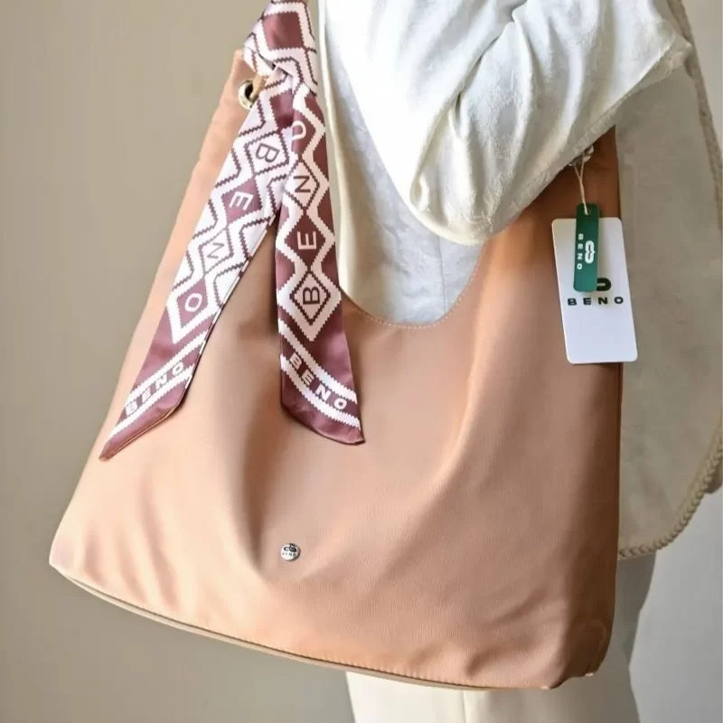 کیف زنانه دوشی کرمی ساتن