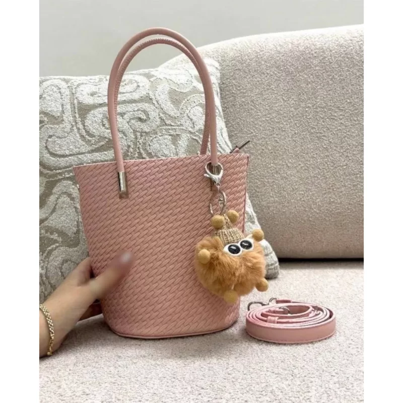کیف دستی زنانه گلبهی طرح حصیری