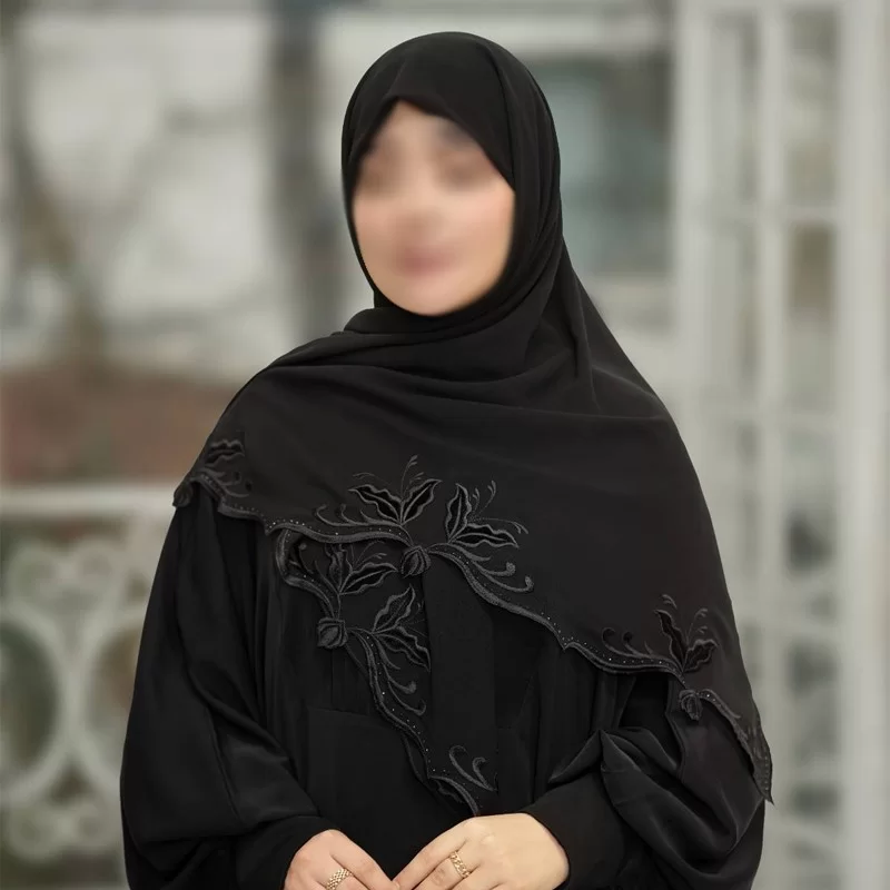 روسری مشکی کار شده کد 16718