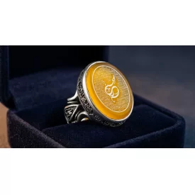 انگشتر نقره عقیق زرد با حکاکی زیارت عاشورا کد 5250