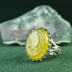 انگشتر آلیاژی باسنگ عقیق زرد حکاکی میگذرد  کد 5429