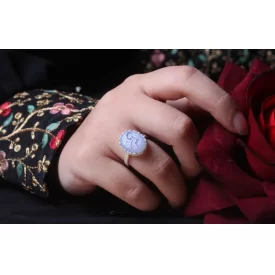 انگشتر عقیق سوسنی حکاکی حسبی الله زنانه  کد 1377