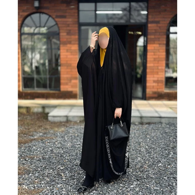 چادر عربی مشکی کم کار کرپ پورشه مدل ترنم