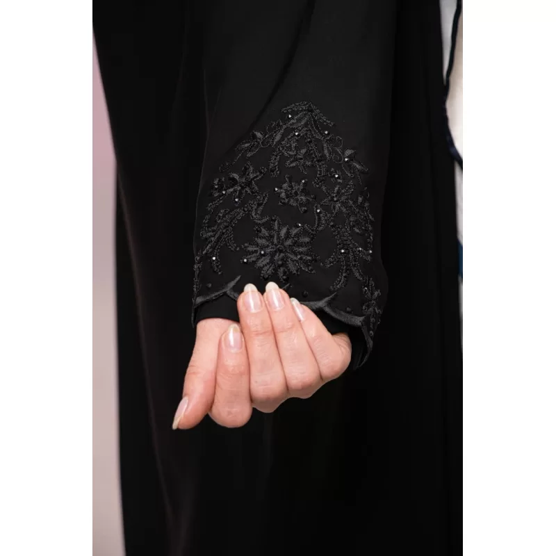 چادر خبرنگاری مشکی گلدوزی طرح نیکا 2