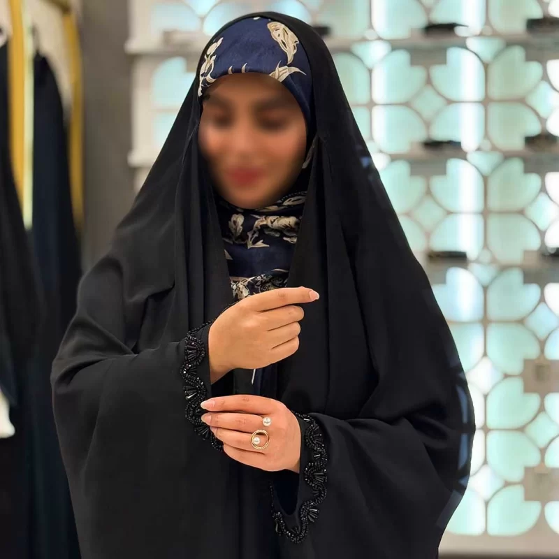 چادر عربی مشکی جواهر دوزی طرح ساغر کرپ حریر ندا عمانی