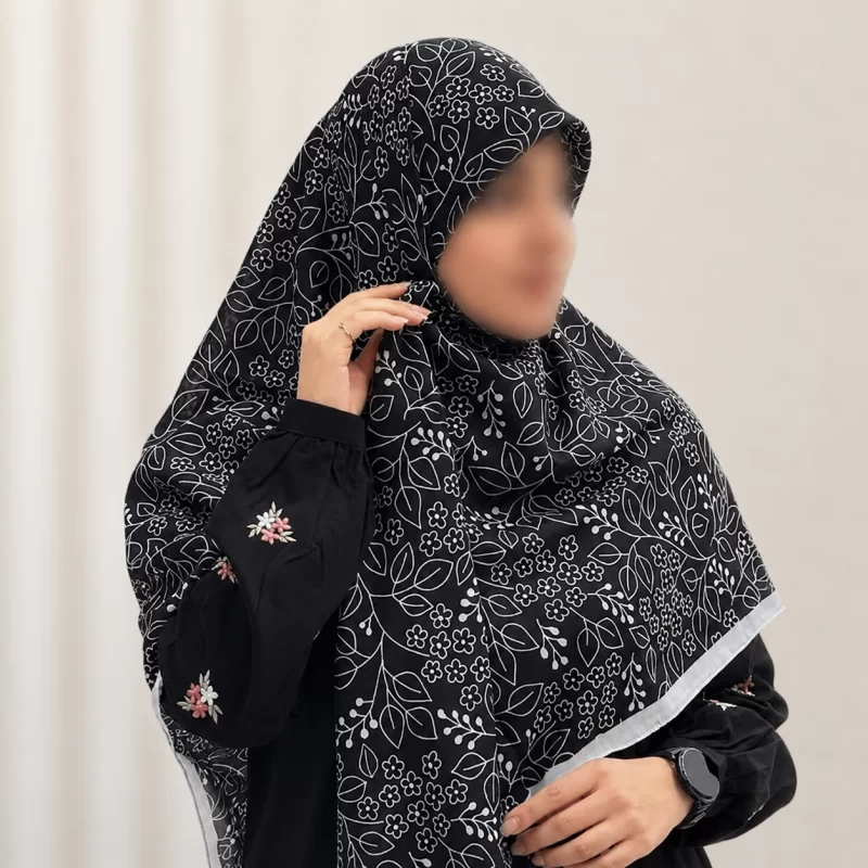 روسری زنانه حریر مدل نگار